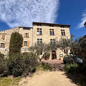 https://auberge-des-trois-ami-es.hotels-rhonealpes.com